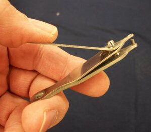 Easy Chick Toe Web Punch