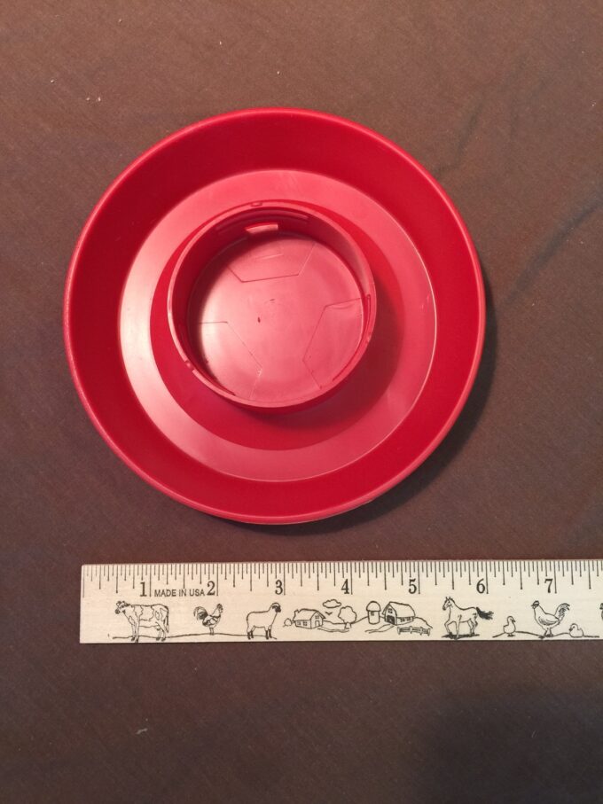 Screw on Plastic Quart Waterer & Plastic Base